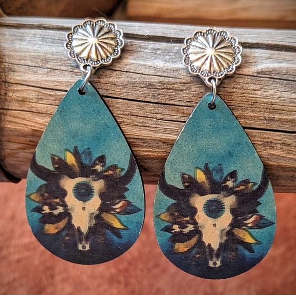 2/$12 NWT Boho Western Blue Bull Post Earrings - Picture 7 of 7
